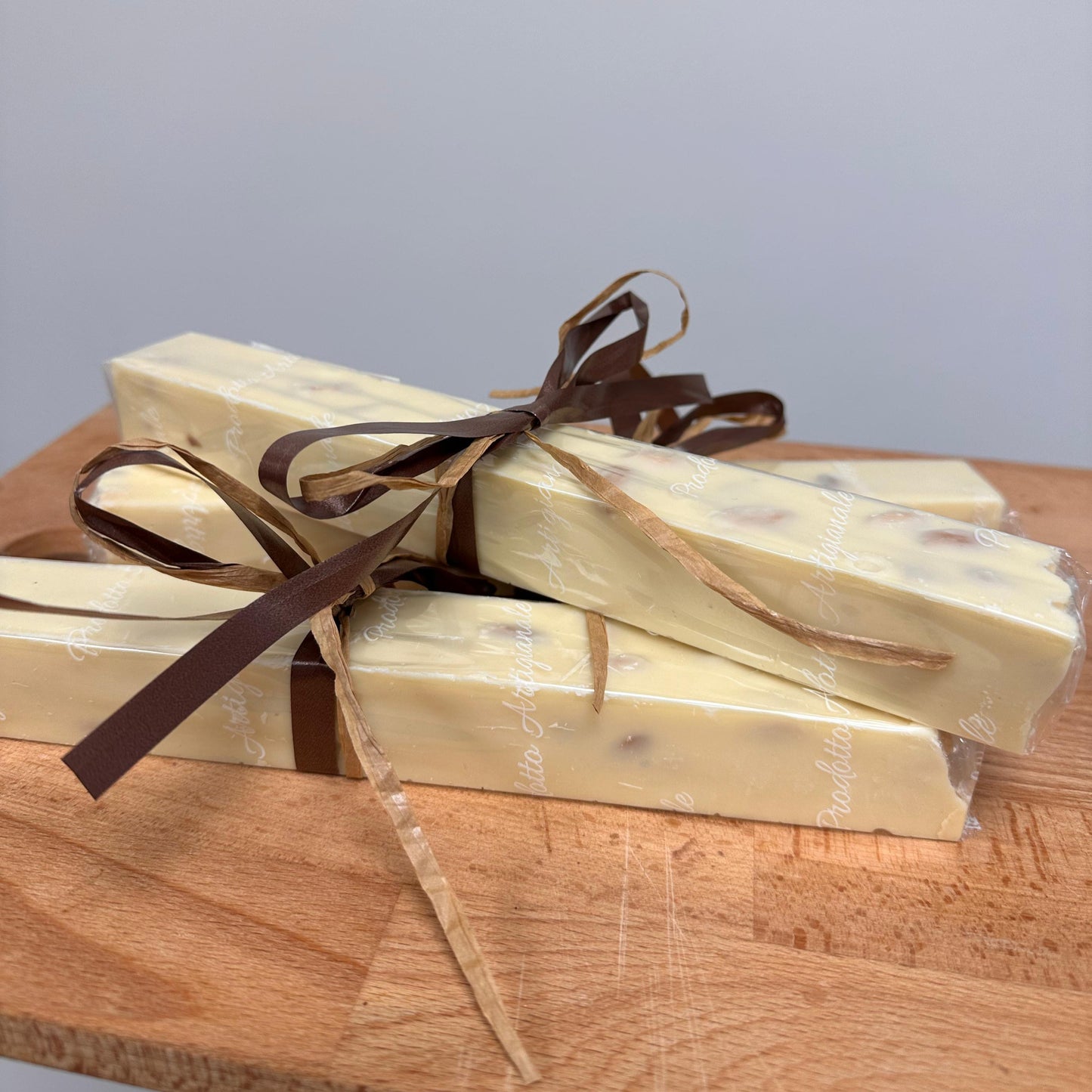 TORRONE Cioccolato Bianco e Mandorle Tostate