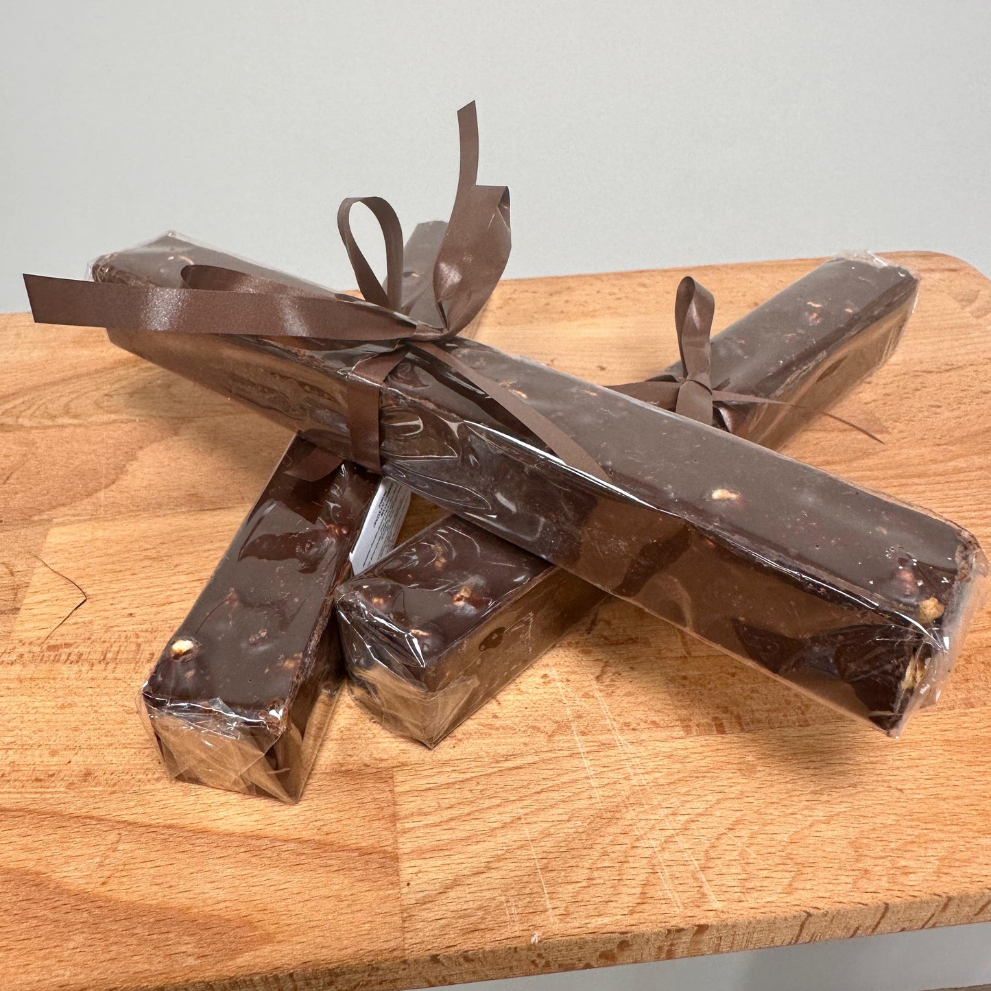 TORRONE Cioccolato Fondente con Nocciole Tostate (Senza Lattosio)